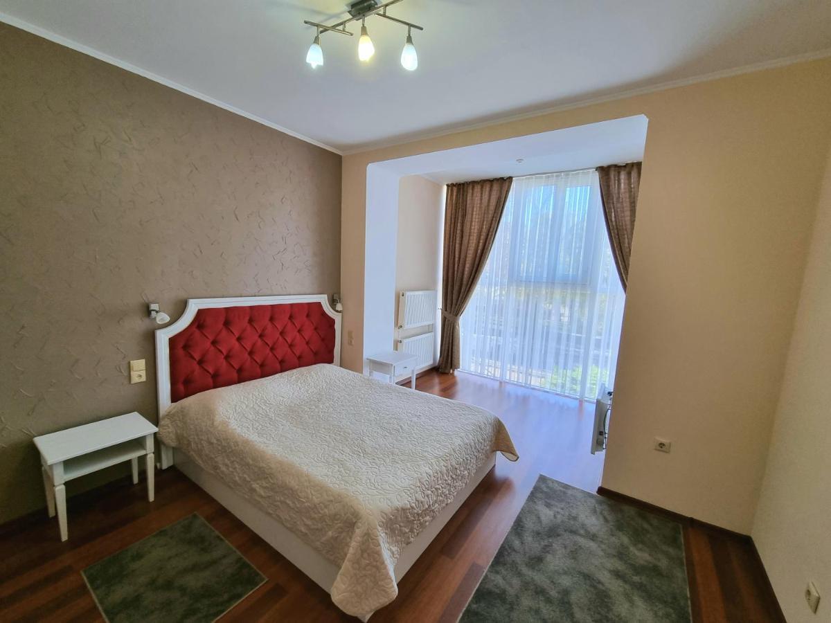 Helen Hotel Mykolaiv Exterior foto